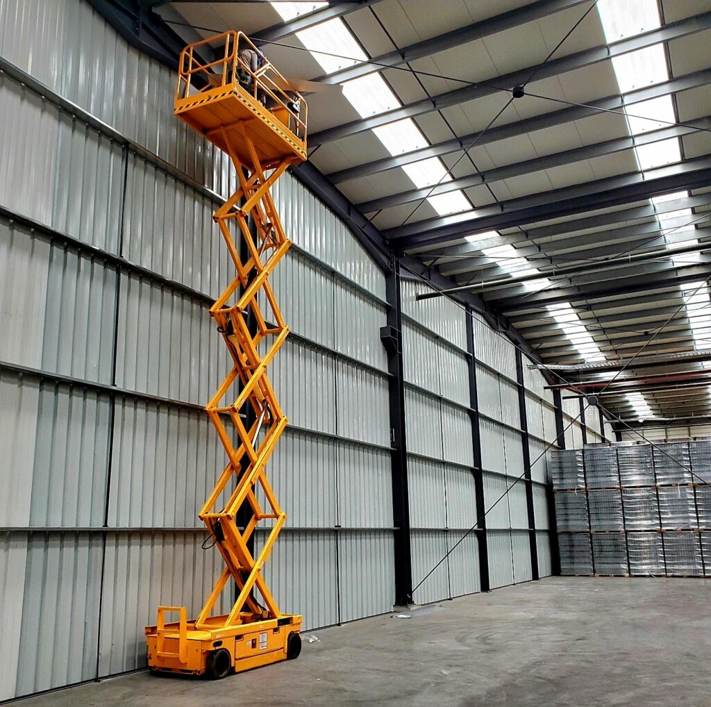 ALQUILER PLATAFORMA TRABAJO EN ALTURAS CALLE 80 EN BOGOTA